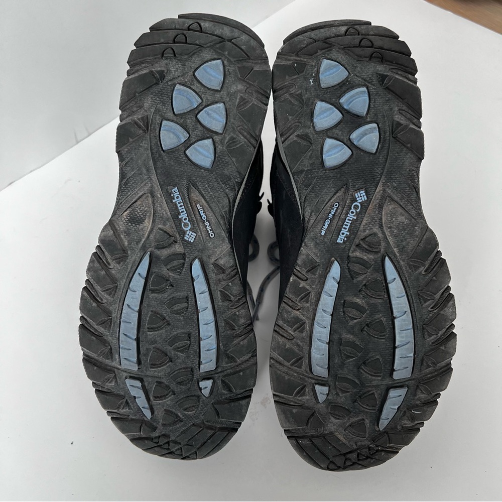 Columbia Women’s Newton Ridge Plus Quarry Cool Wave. Size 8. - Picture 6 of 7